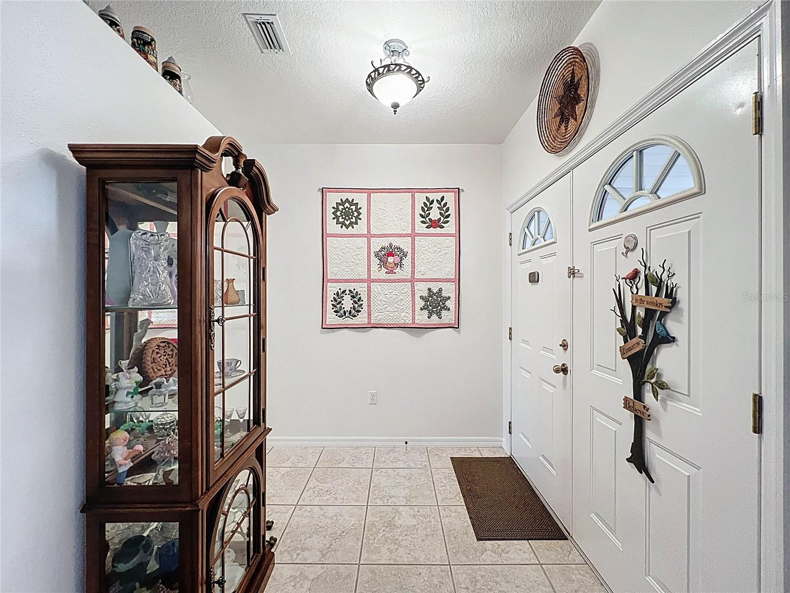 Listing photo id 4 for 13383 Cooper Road