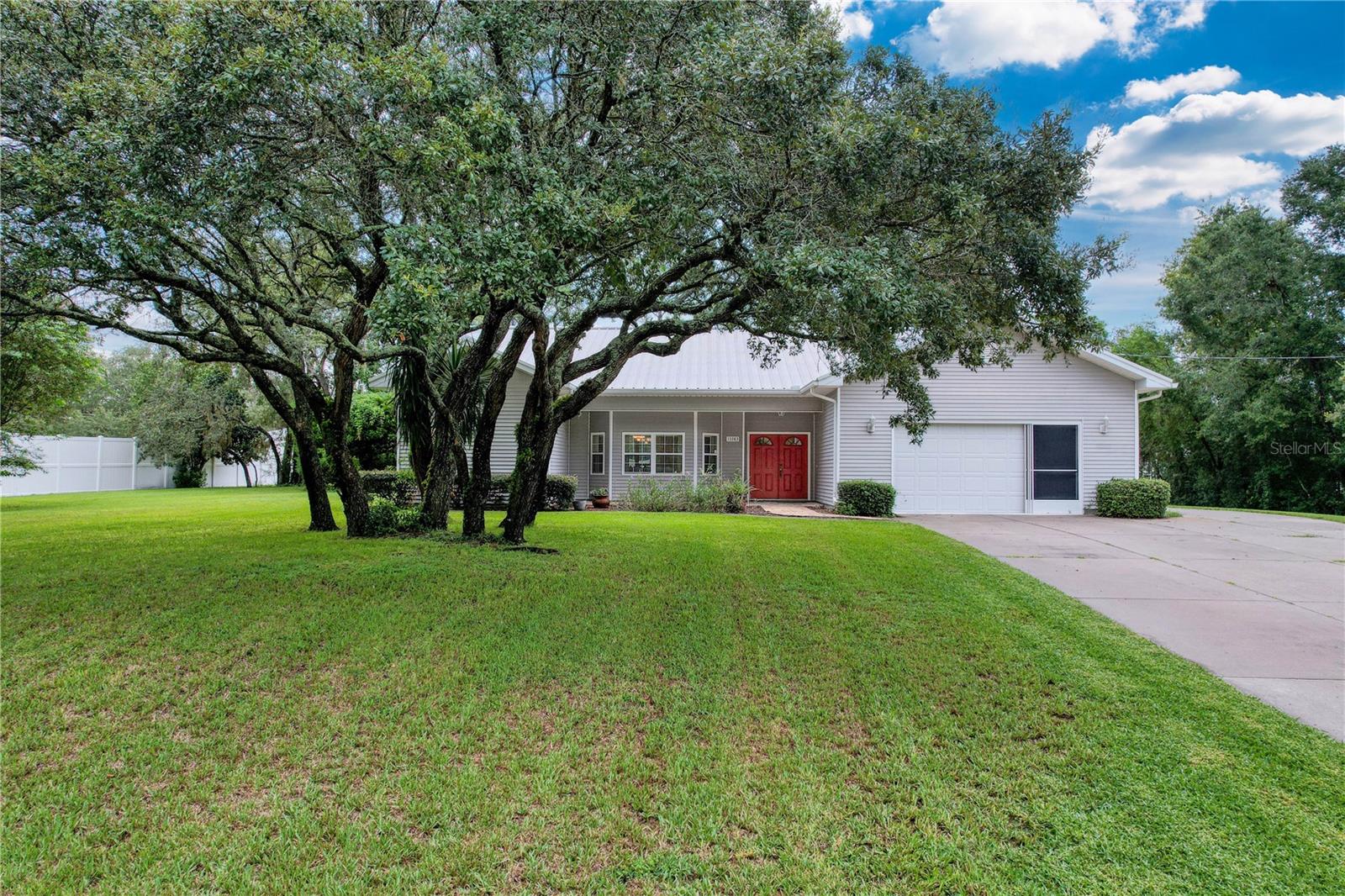 Listing photo id 67 for 13383 Cooper Road