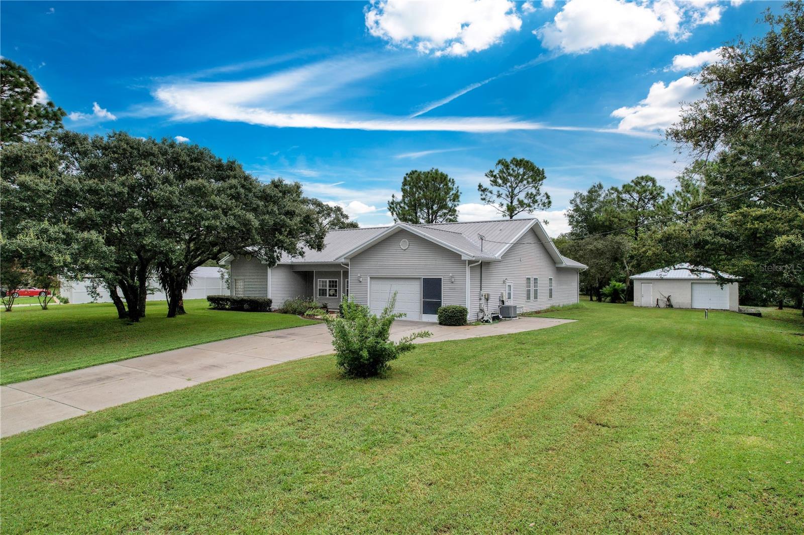 Listing photo id 70 for 13383 Cooper Road