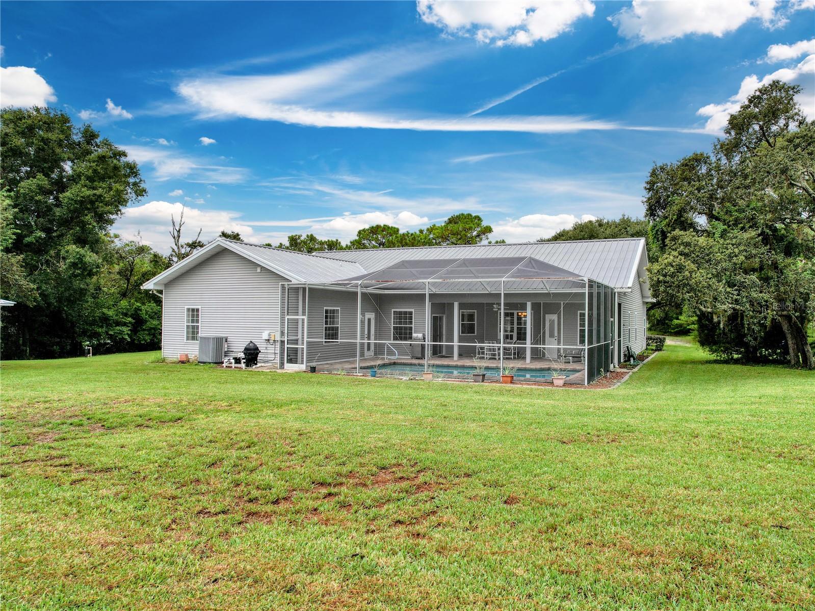 Listing photo id 74 for 13383 Cooper Road
