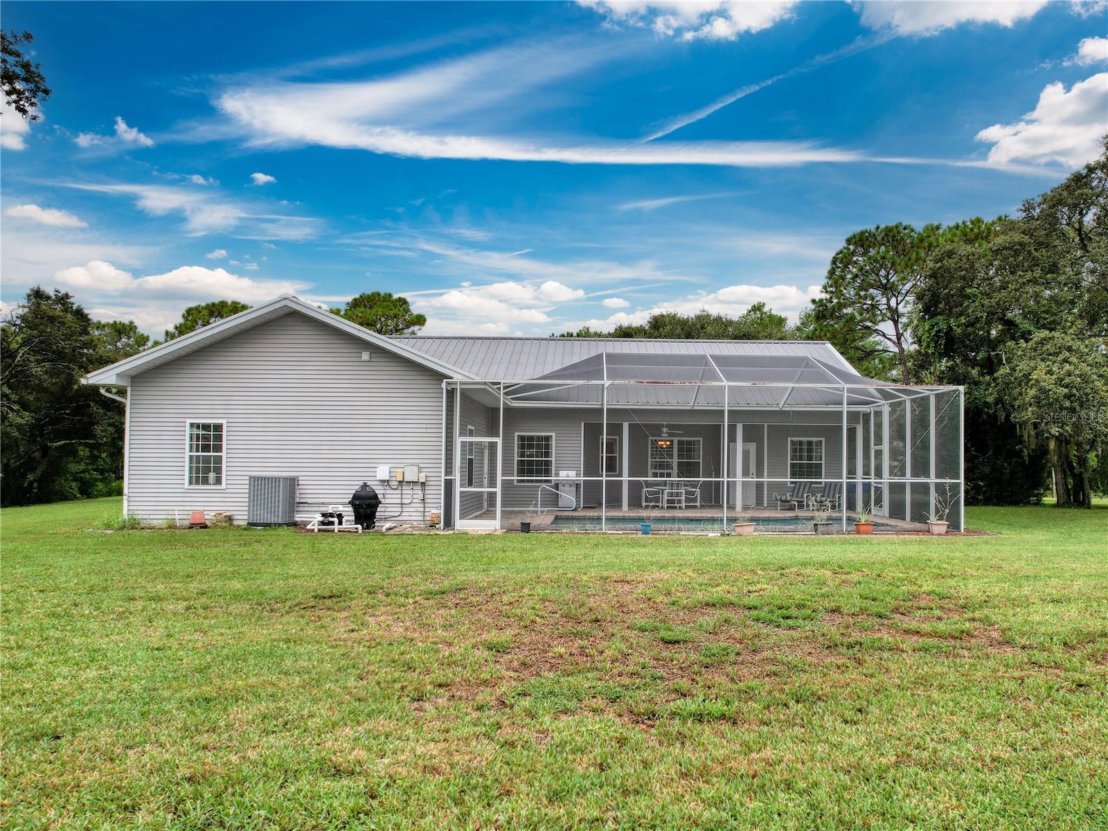 Listing photo id 75 for 13383 Cooper Road
