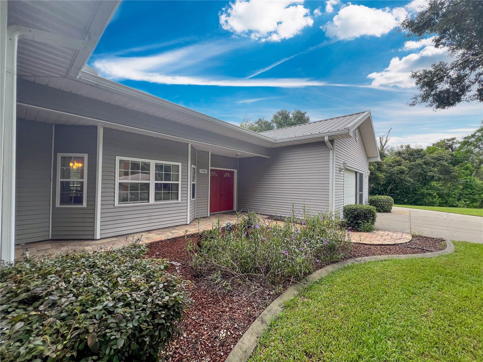 Listing photo id 77 for 13383 Cooper Road