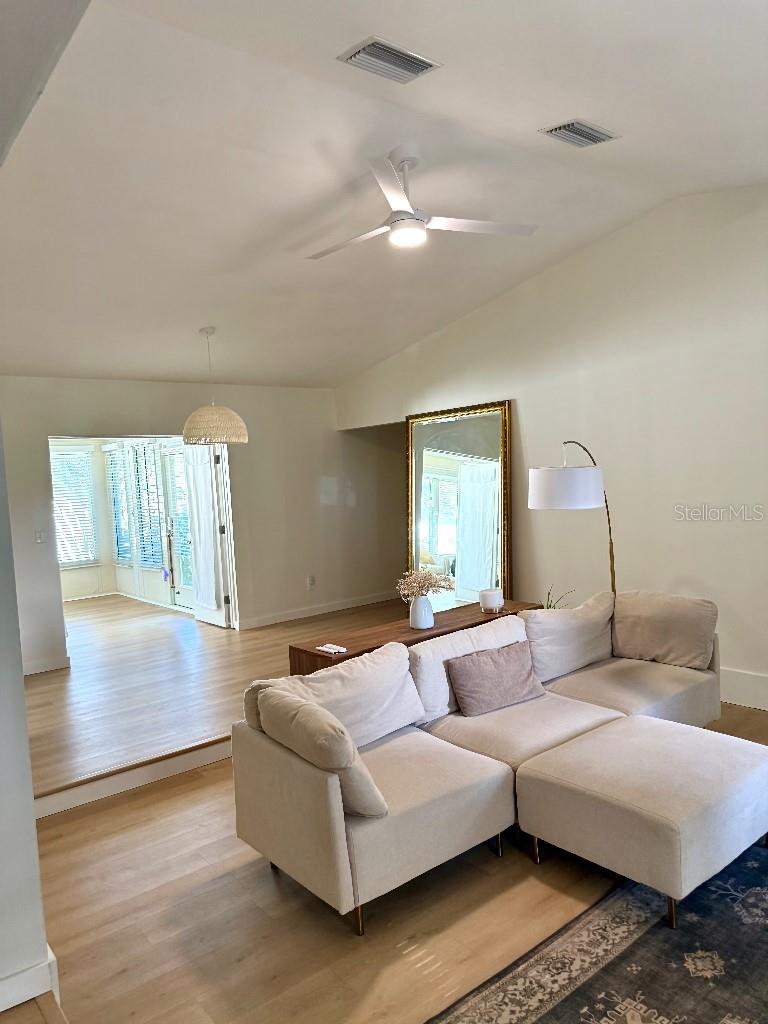 Image 4 of 17 For 2583 Burntfork Drive