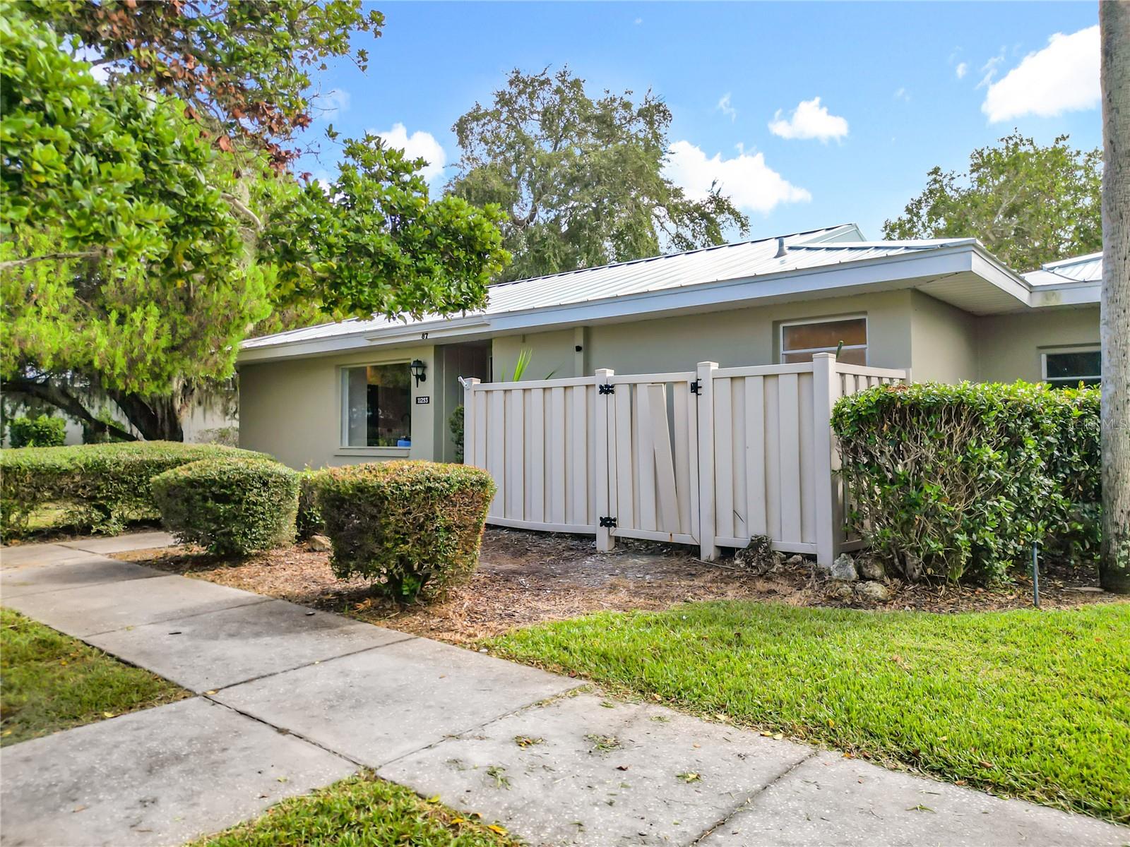Image 4 of 70 For 11293 Bayshore Drive 87