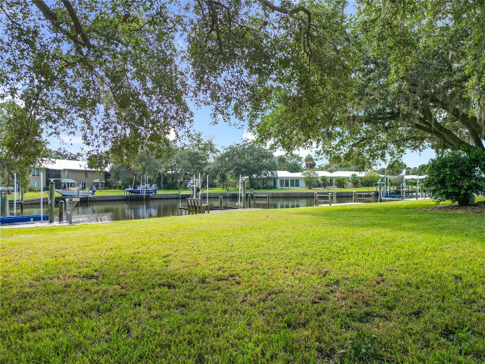 Image 40 of 70 For 11293 Bayshore Drive 87