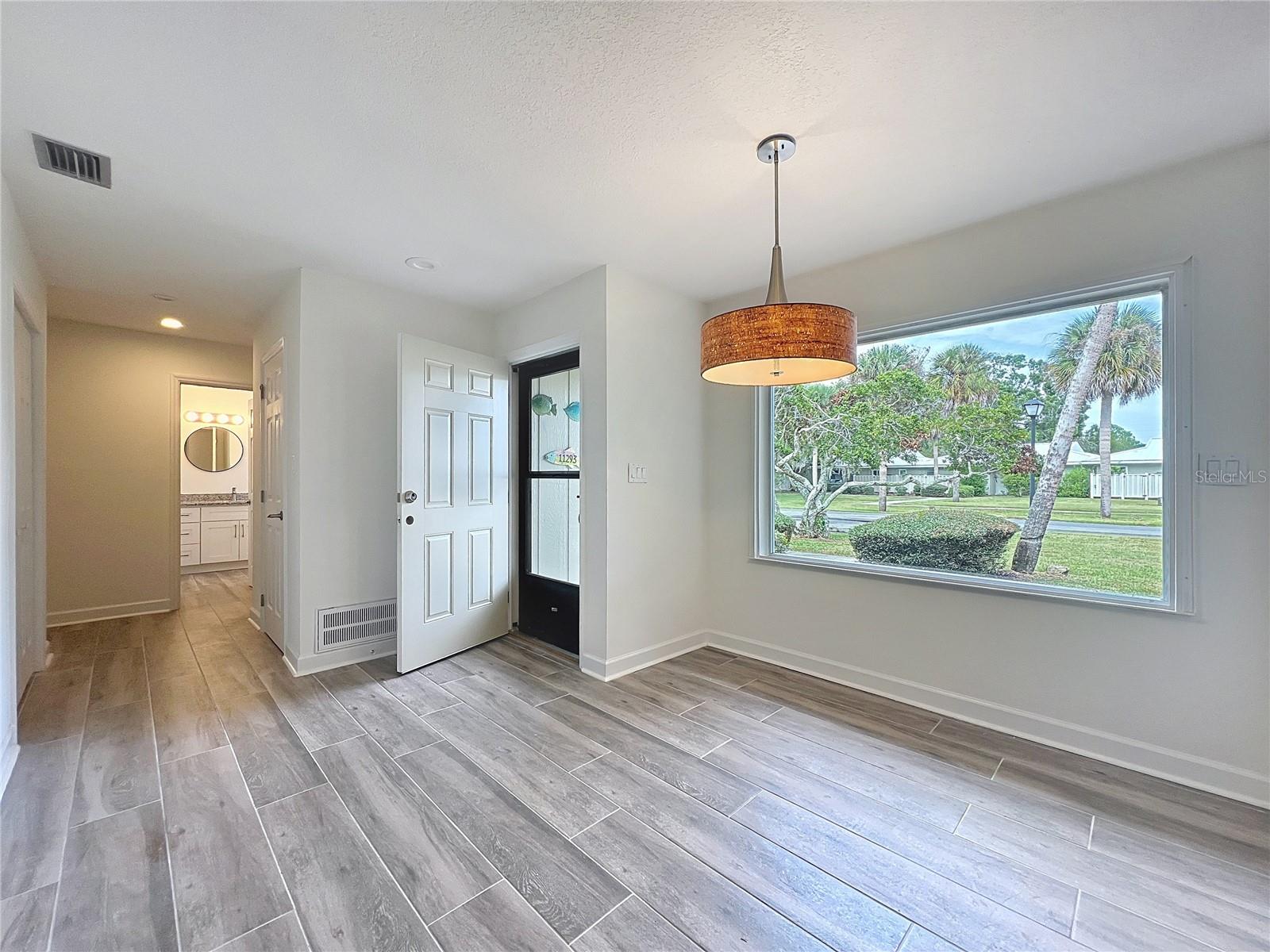 Image 6 of 70 For 11293 Bayshore Drive 87