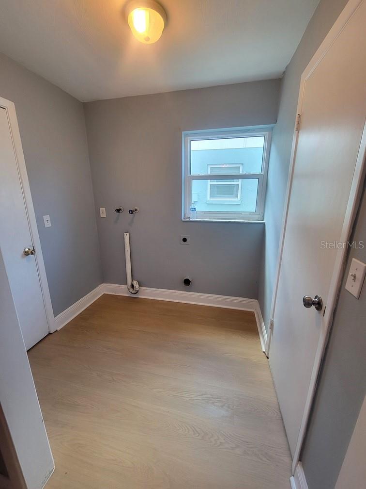 Image 10 of 25 For 7605 Greybirch Terrace