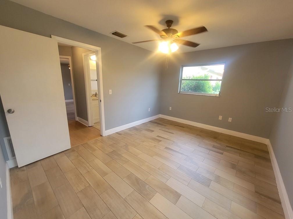 Image 18 of 25 For 7605 Greybirch Terrace