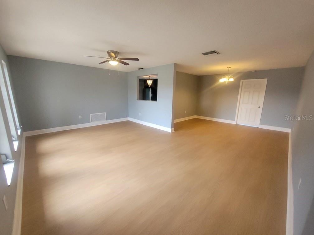Image 4 of 25 For 7605 Greybirch Terrace