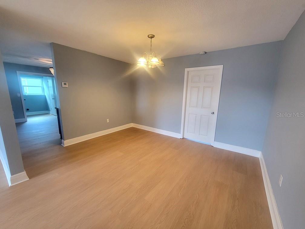 Image 7 of 25 For 7605 Greybirch Terrace