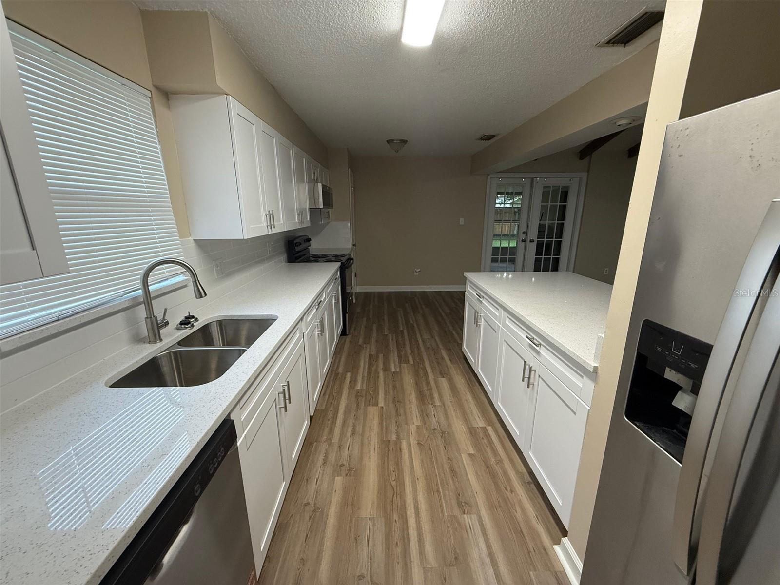 Image 4 of 23 For 931 Cedar Drive