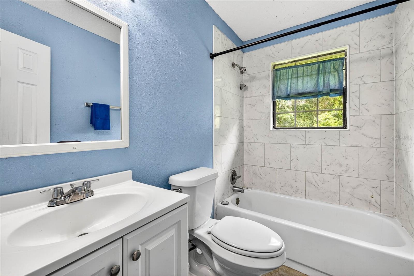 Image 22 of 42 For 9930 Leguna Street