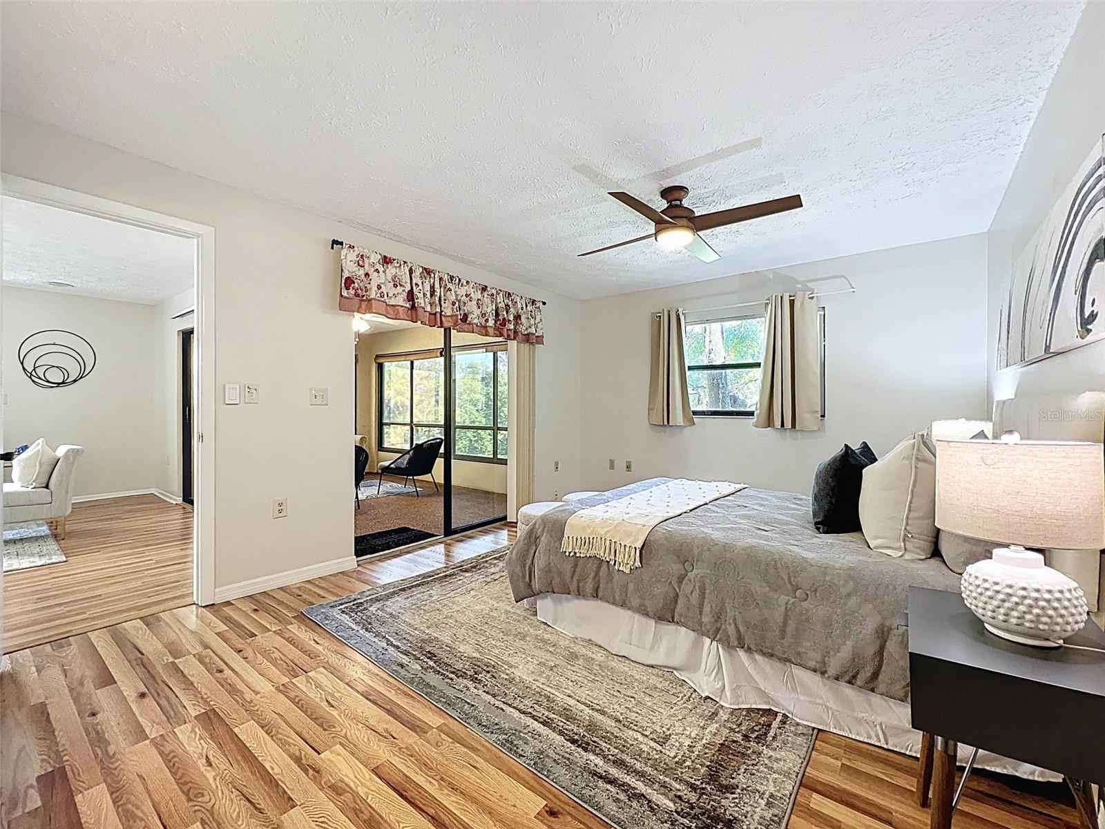 Listing photo id 16 for 7725 Forest Trail