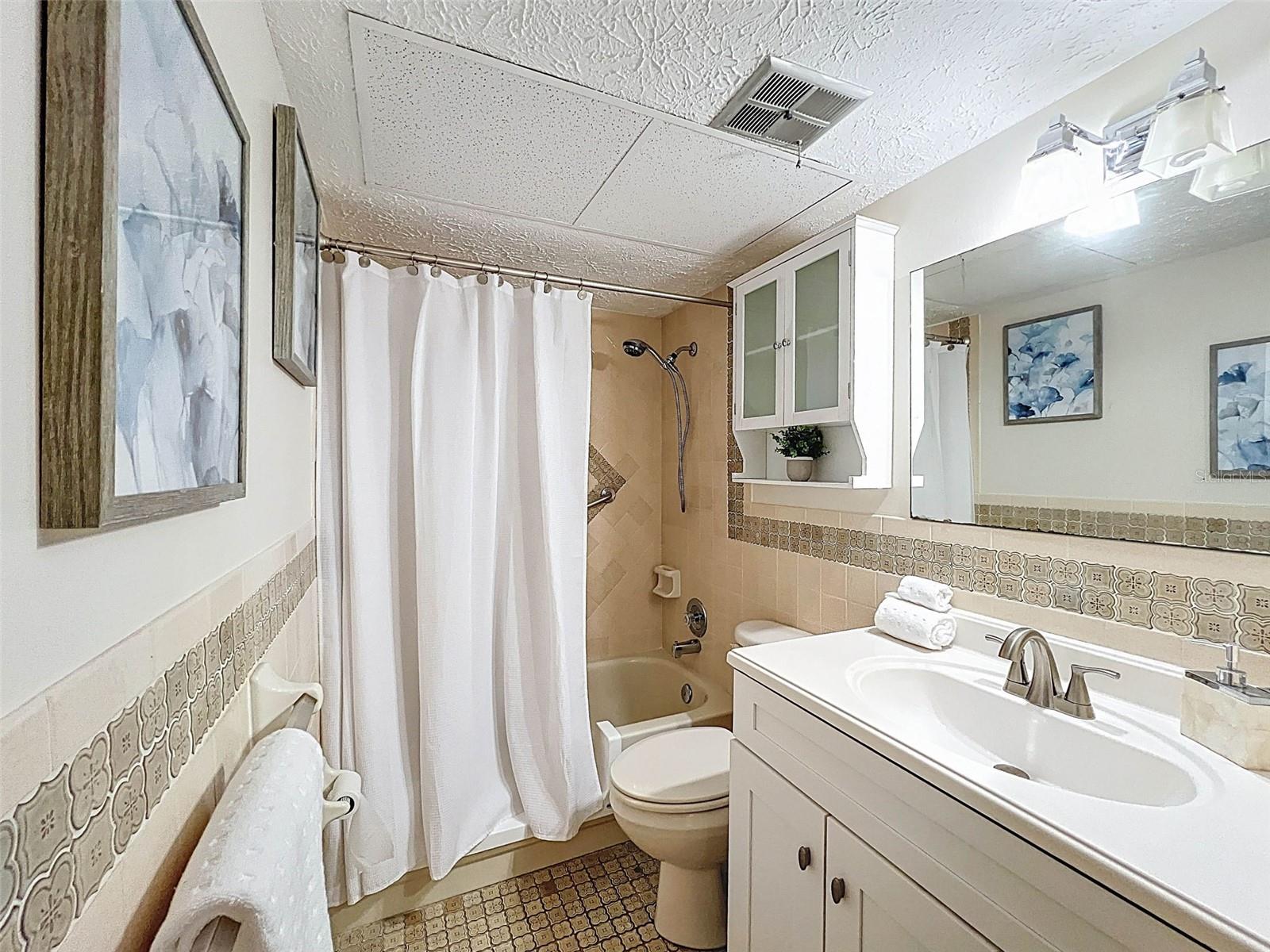 Listing photo id 17 for 7725 Forest Trail