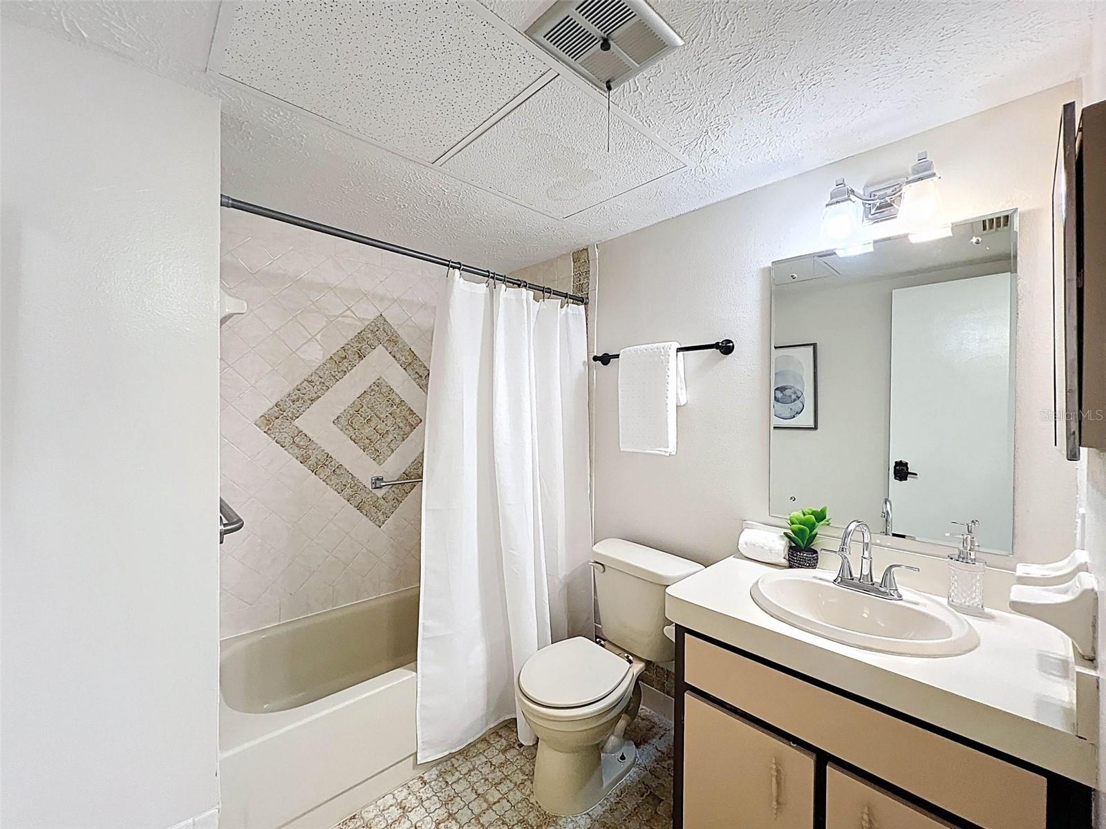 Listing photo id 22 for 7725 Forest Trail