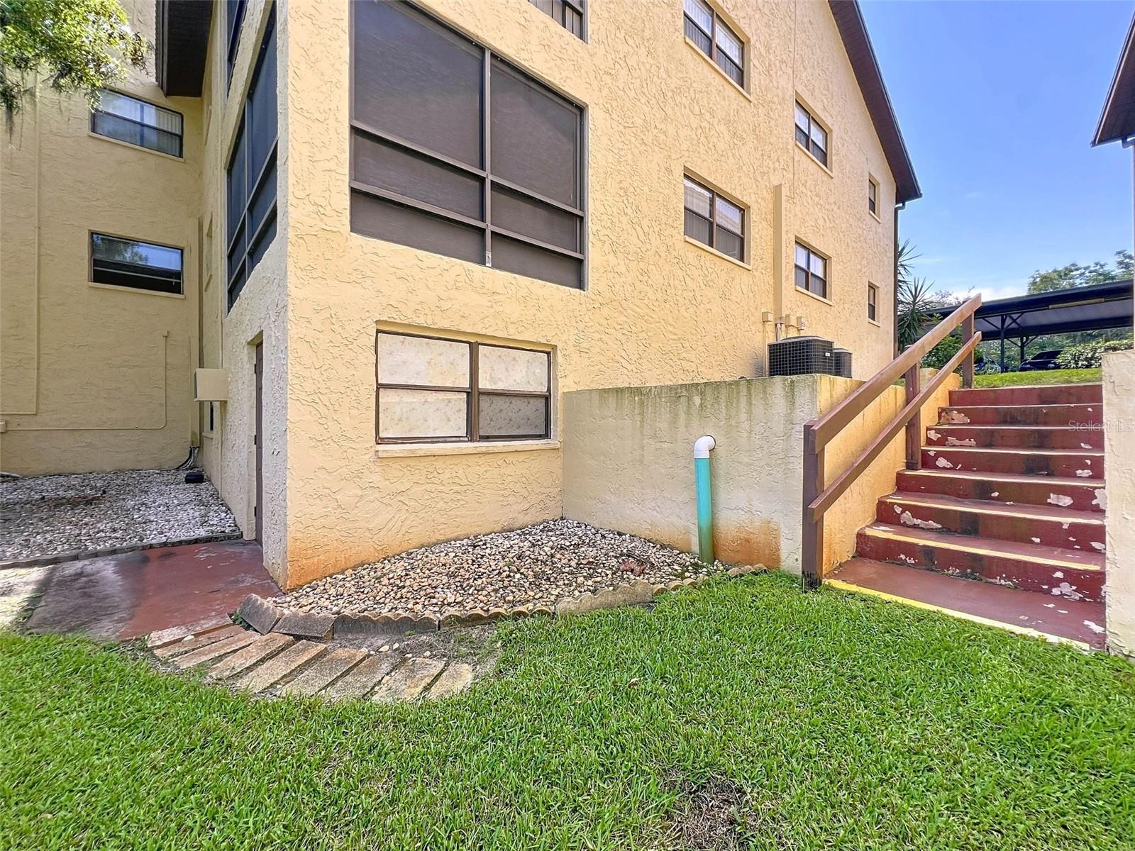 Listing photo id 25 for 7725 Forest Trail