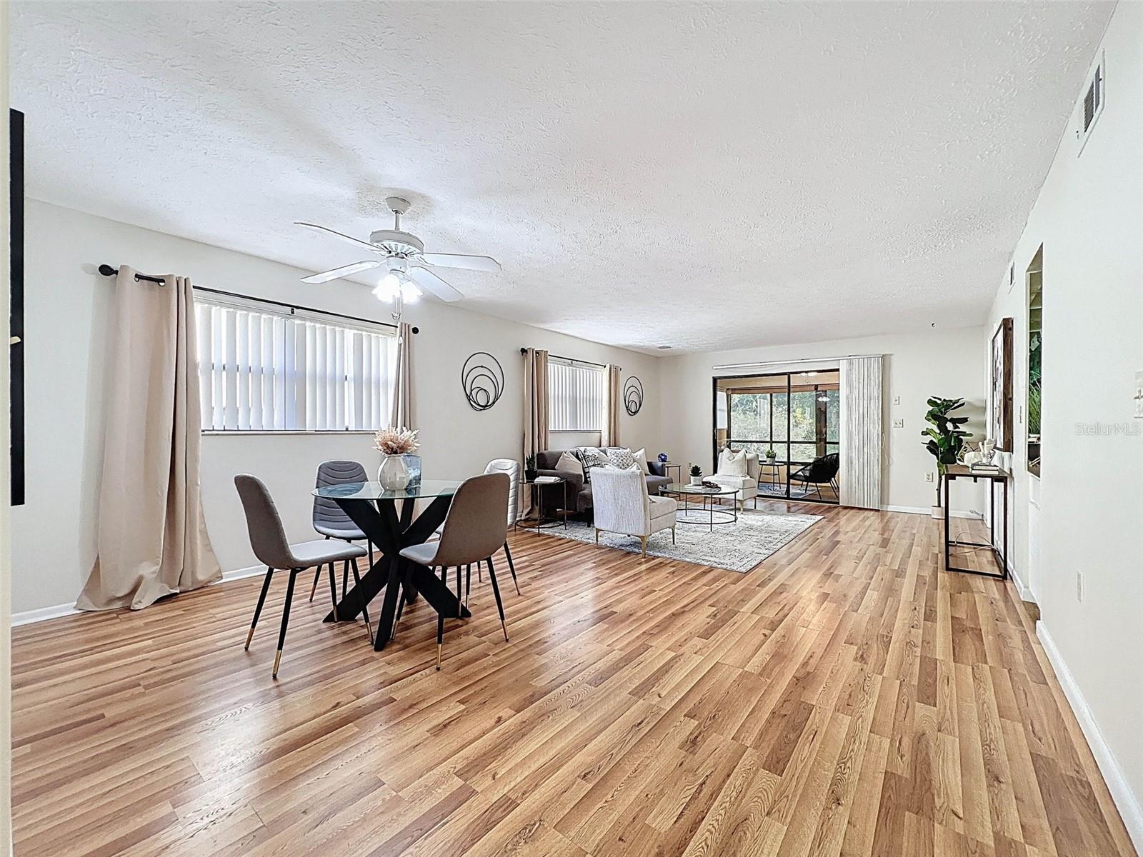 Listing photo id 6 for 7725 Forest Trail