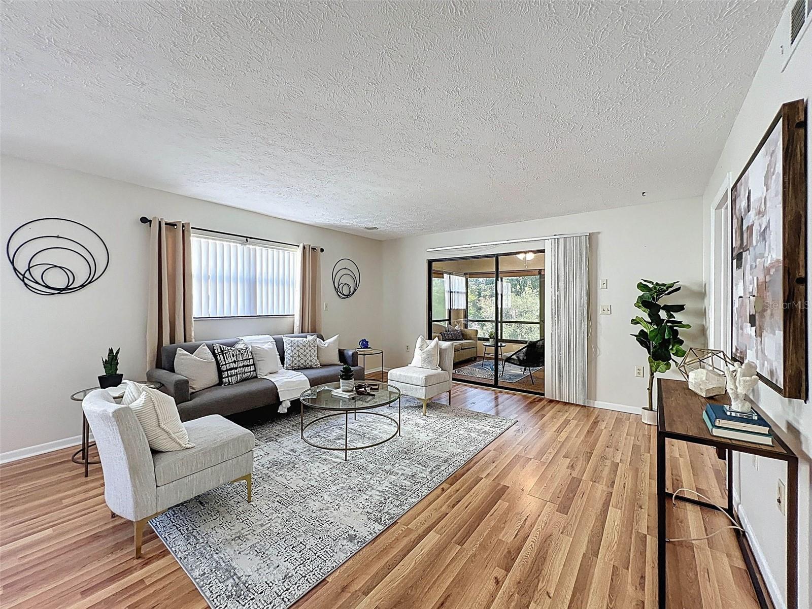 Listing photo id 7 for 7725 Forest Trail