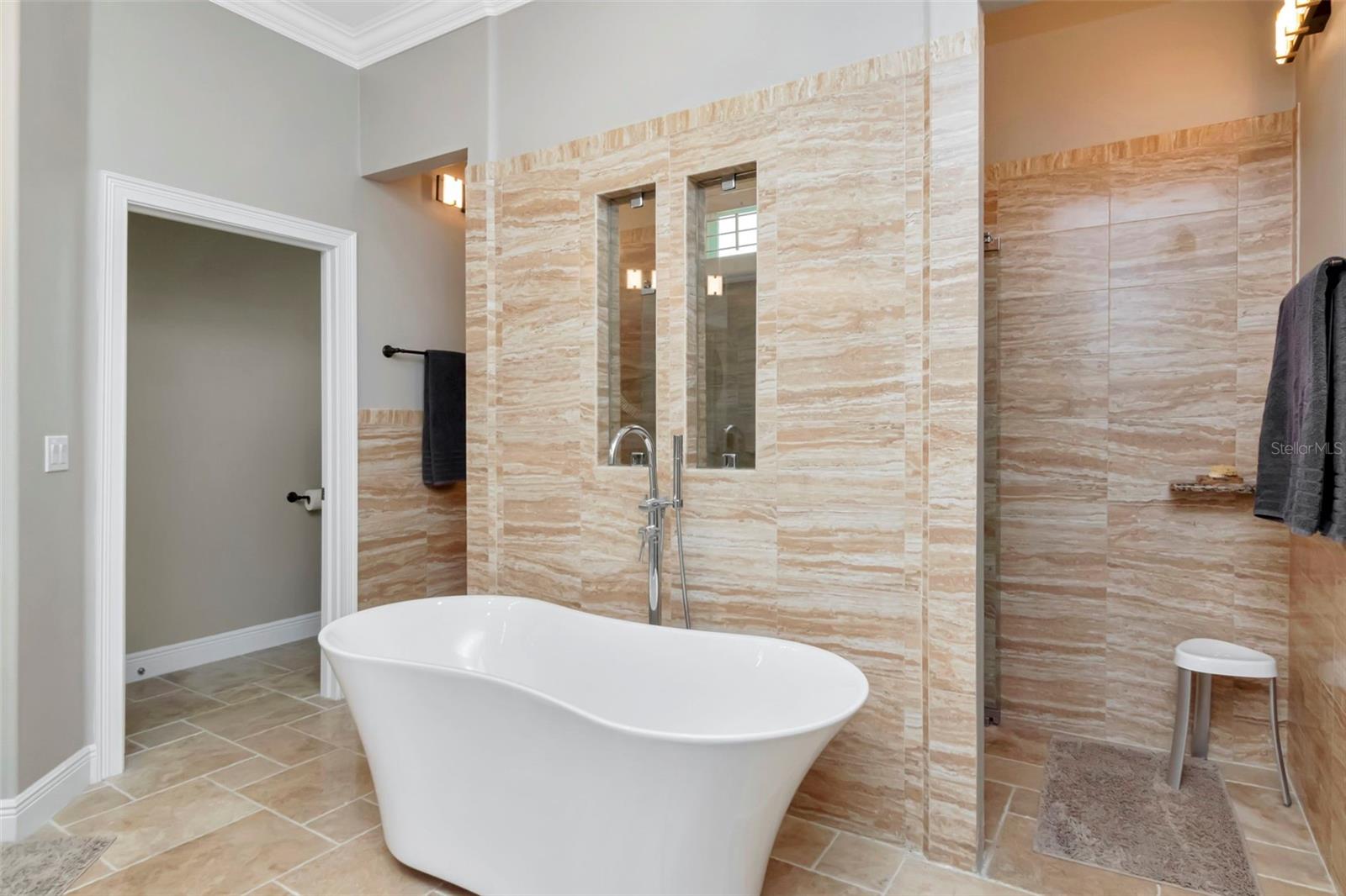 Image 24 of 49 For 5312 Avenal Drive