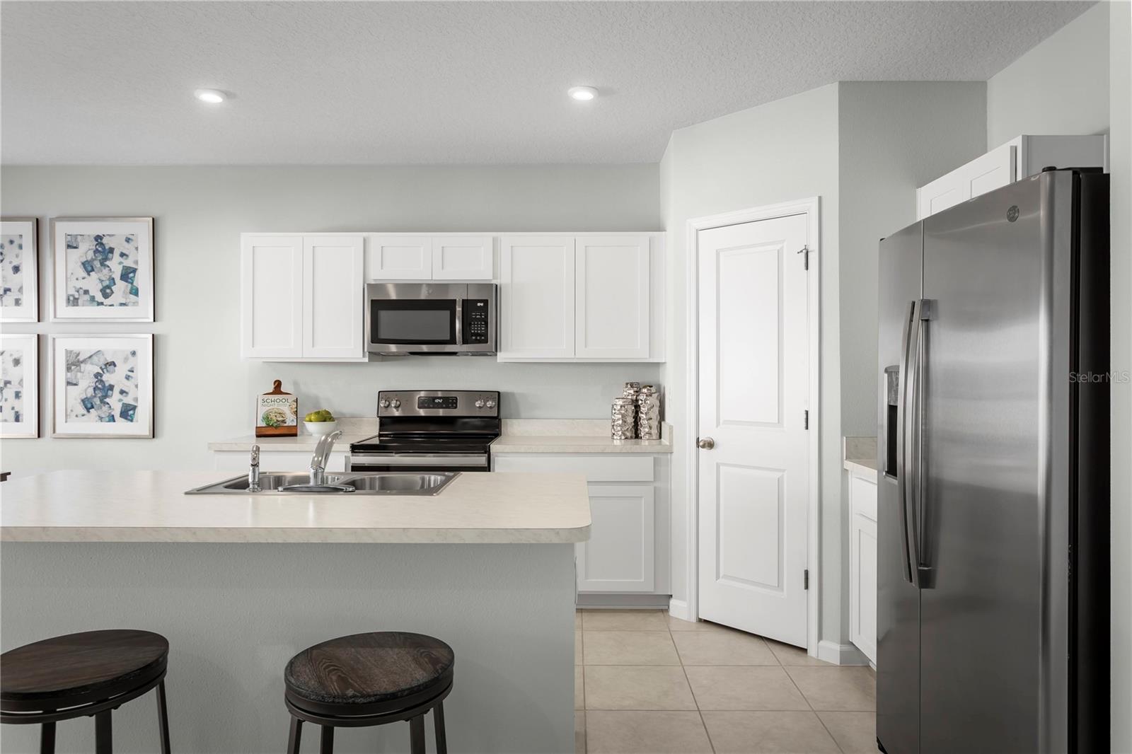 Image 8 of 17 For 537 171st Street E