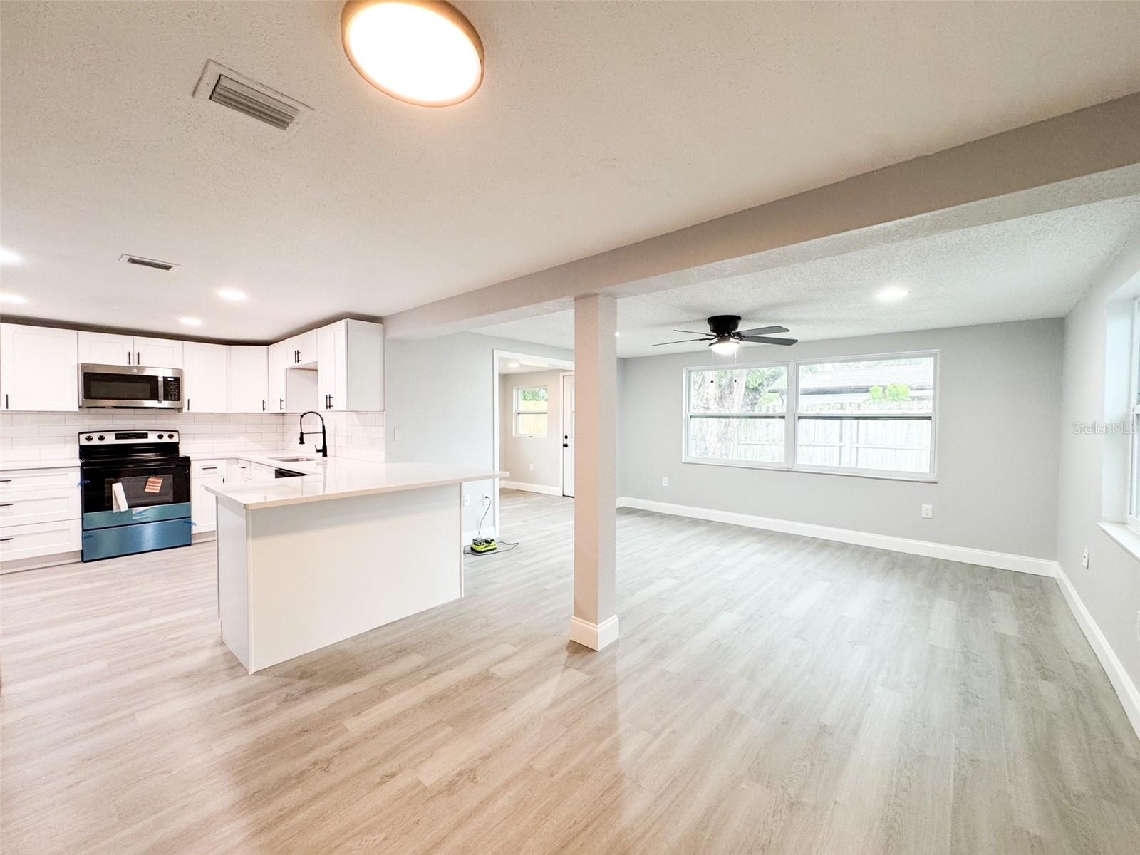 Image 13 of 35 For 8628 Roble Way