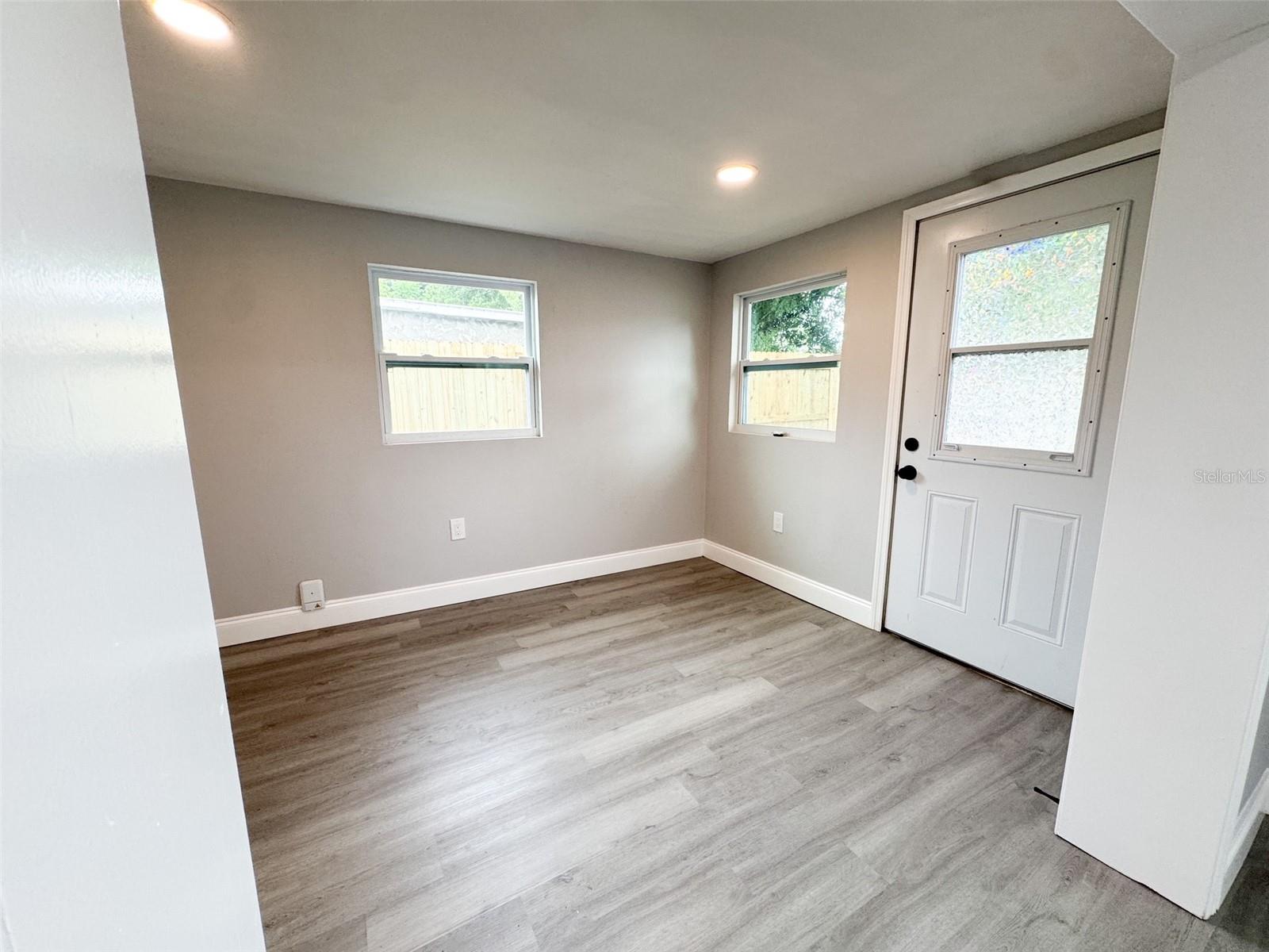 Image 20 of 35 For 8628 Roble Way