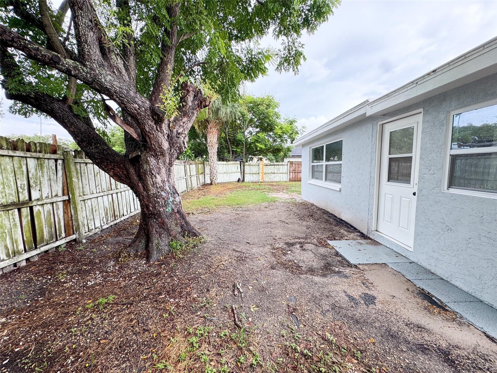 Image 32 of 35 For 8628 Roble Way