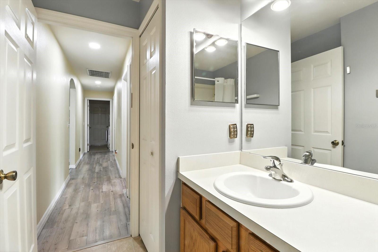 Listing photo id 21 for 6568 Waycross Way