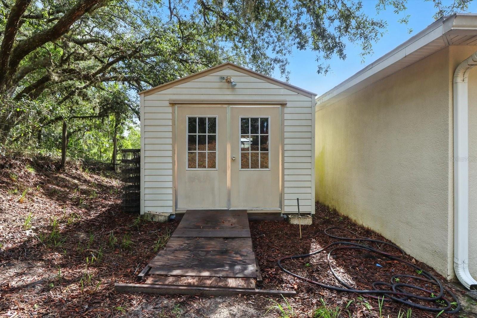 Listing photo id 30 for 6568 Waycross Way