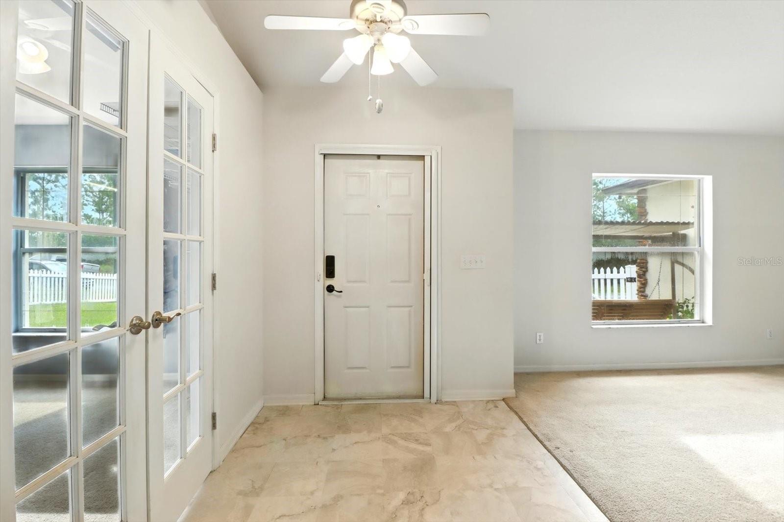 Listing photo id 4 for 6568 Waycross Way