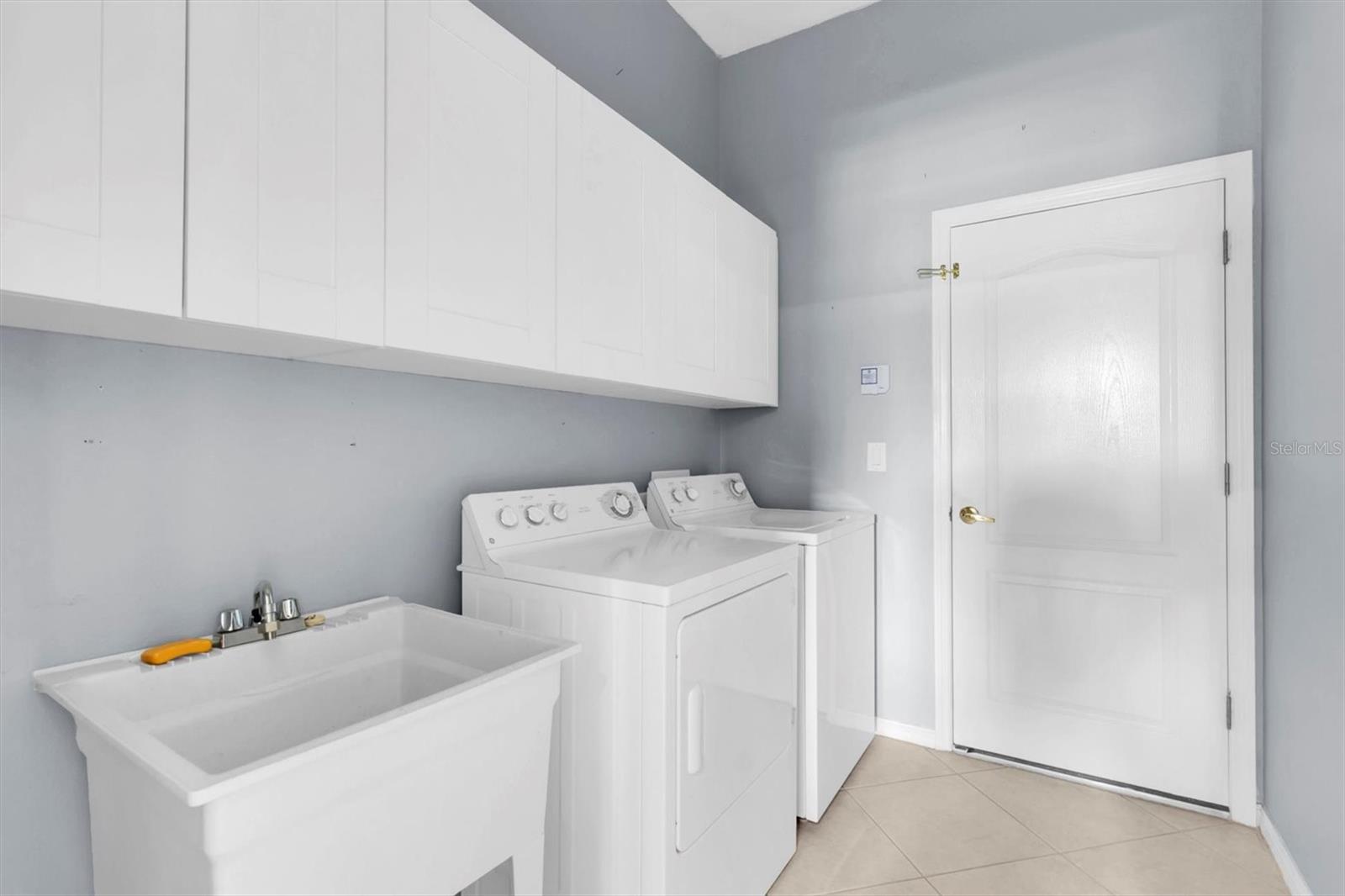 Image 34 of 86 For 2323 Tarragon Lane