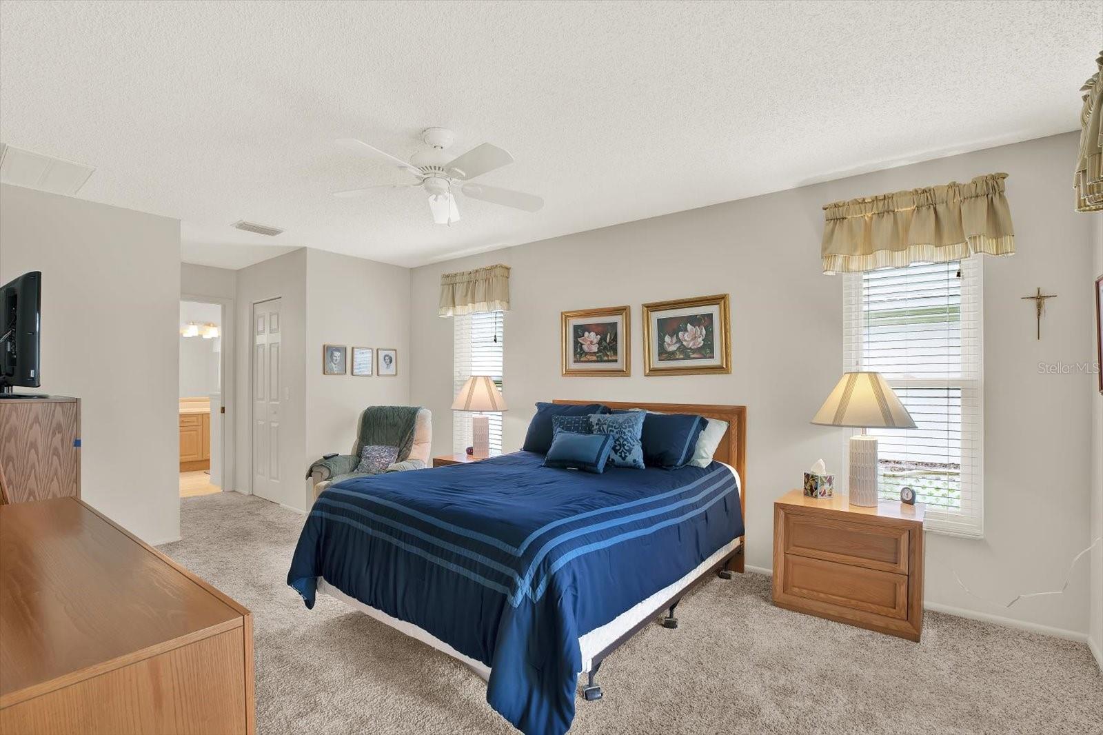 Image 13 of 34 For 6494 Mulligan Court