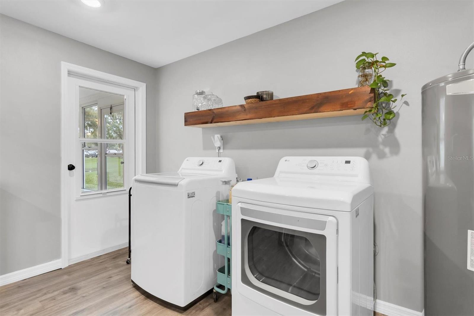 Image 15 of 41 For 4336 Crestwood Boulevard