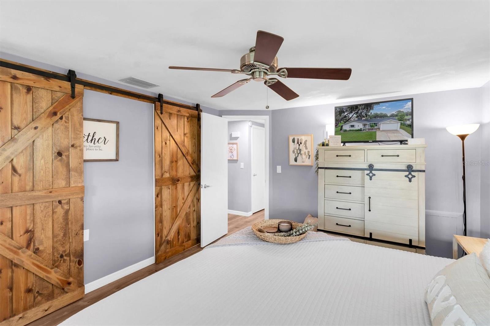 Image 24 of 41 For 4336 Crestwood Boulevard
