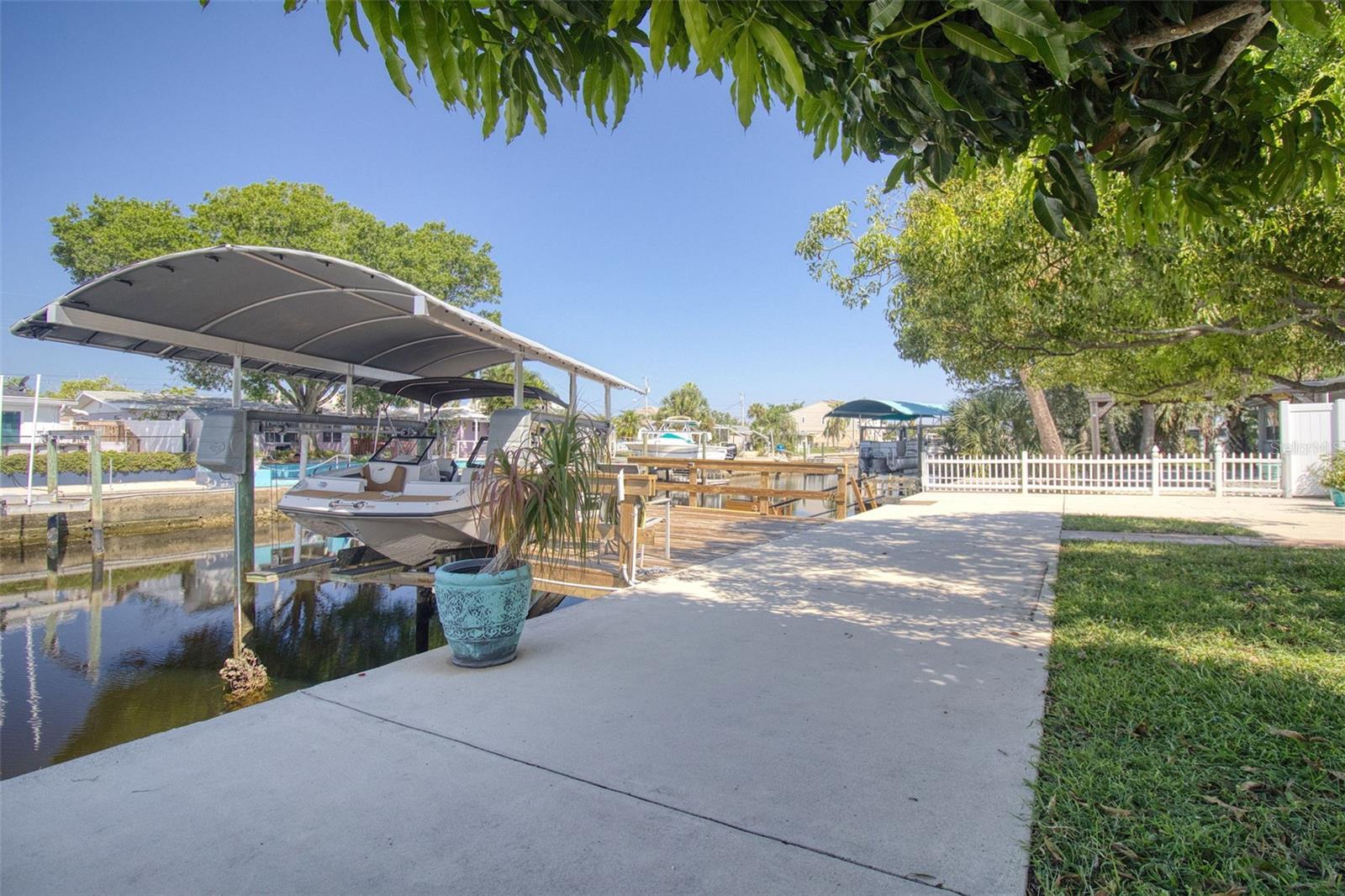 Image 21 of 36 For 13625 Maria Drive