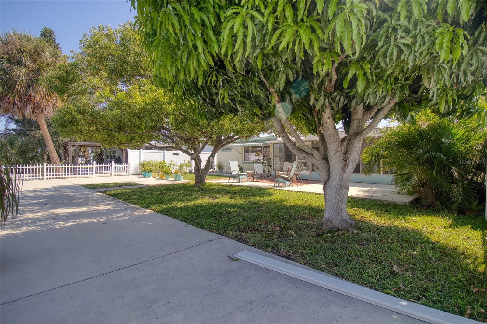 Image 26 of 36 For 13625 Maria Drive