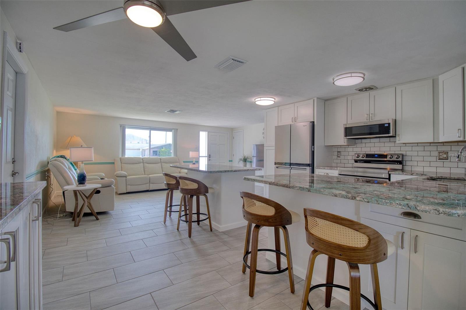 Image 8 of 36 For 13625 Maria Drive