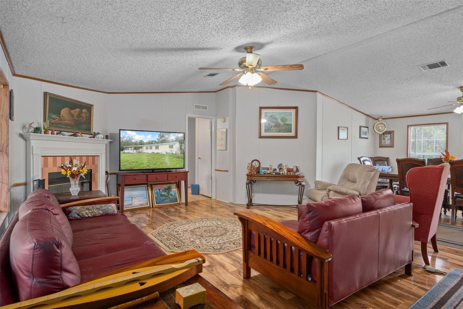 Image 14 of 61 For 27167 Popiel Road
