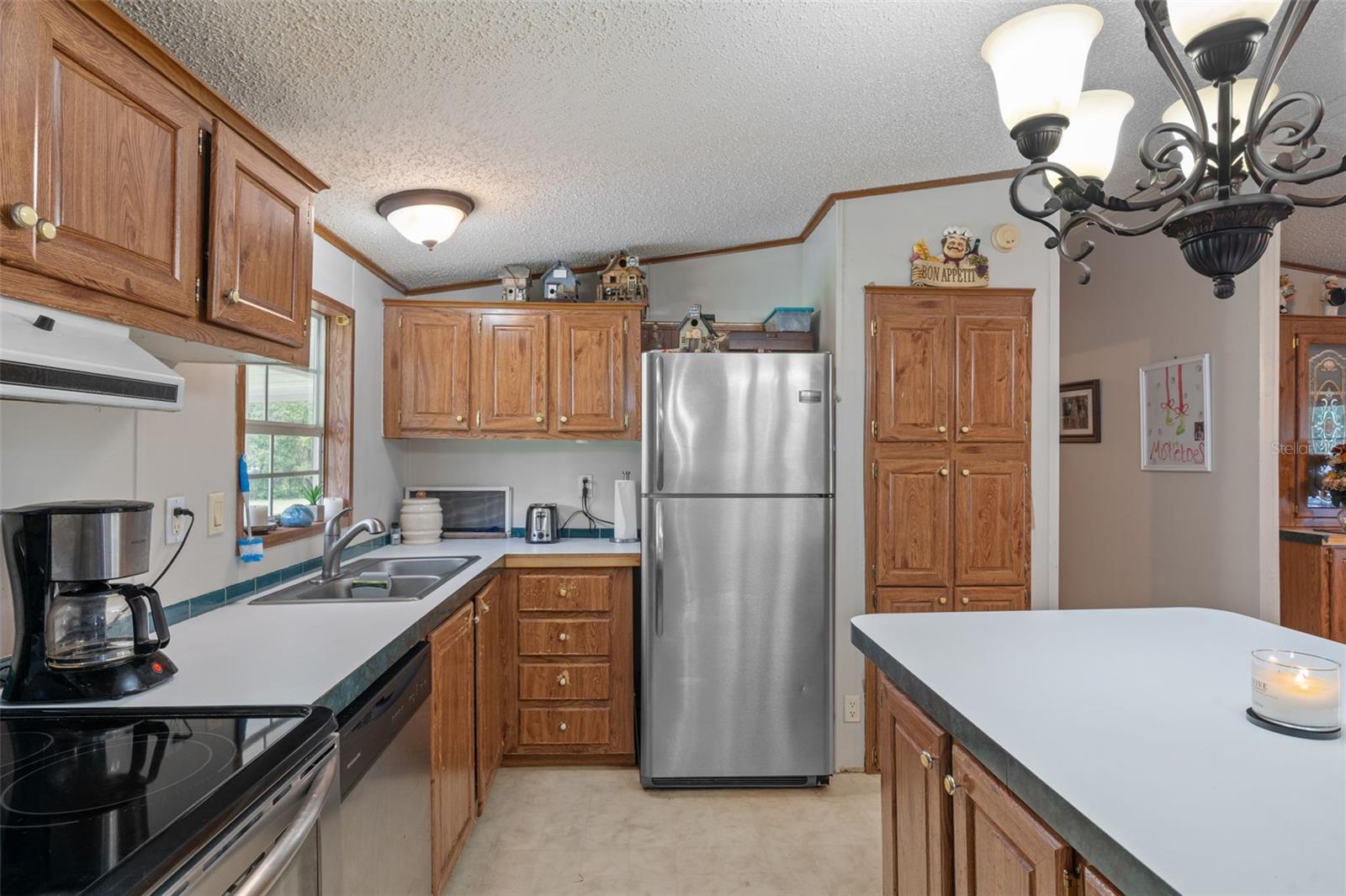 Image 21 of 61 For 27167 Popiel Road