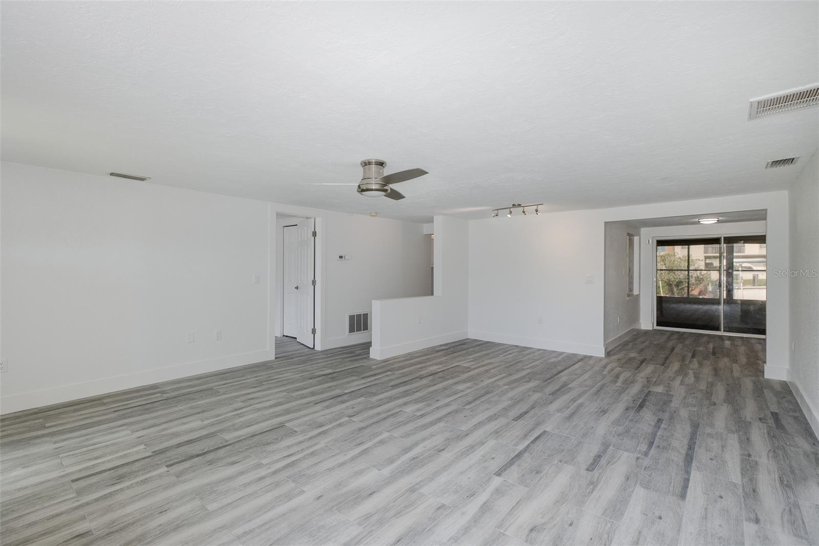 Image 5 of 81 For 8201 Channel Drive