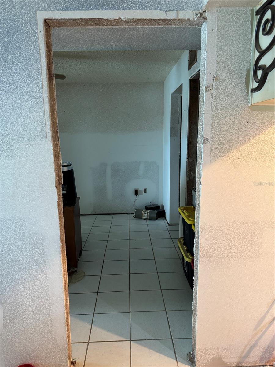 Image 3 of 11 For 4600 Marine Parkway 105
