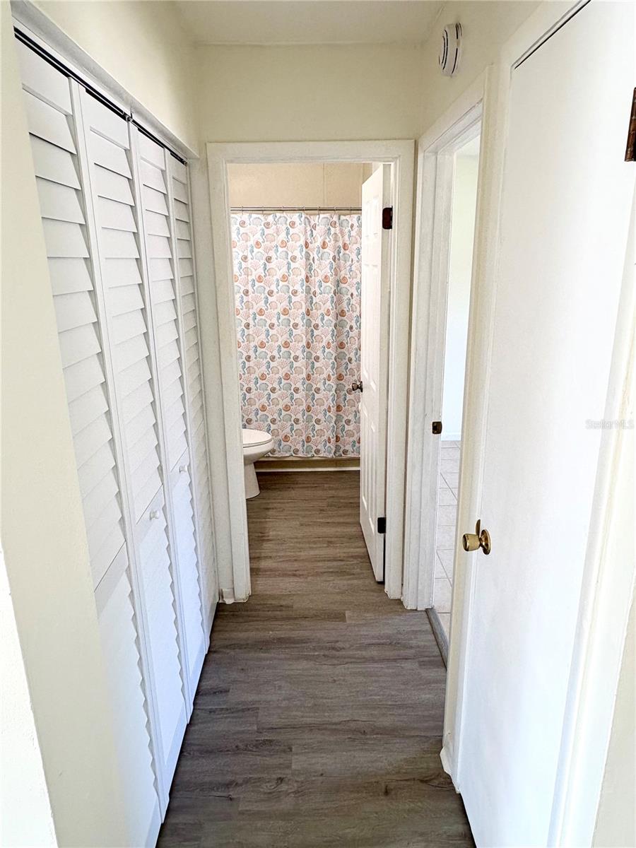 Image 11 of 18 For 5389 Mariner Boulevard