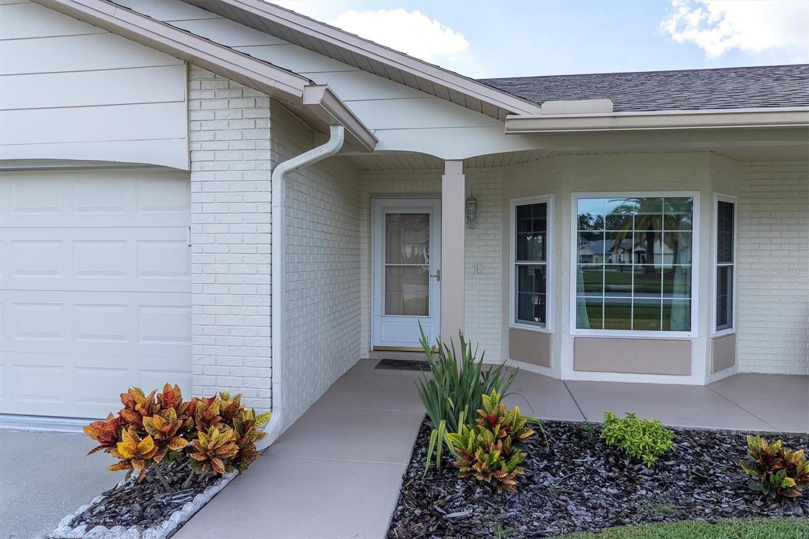 Listing photo id 0 for 10689 Fallen Leaf Lane