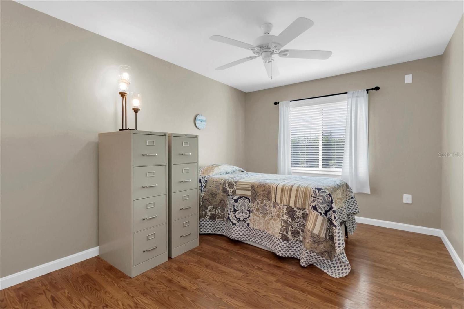 Listing photo id 21 for 10689 Fallen Leaf Lane