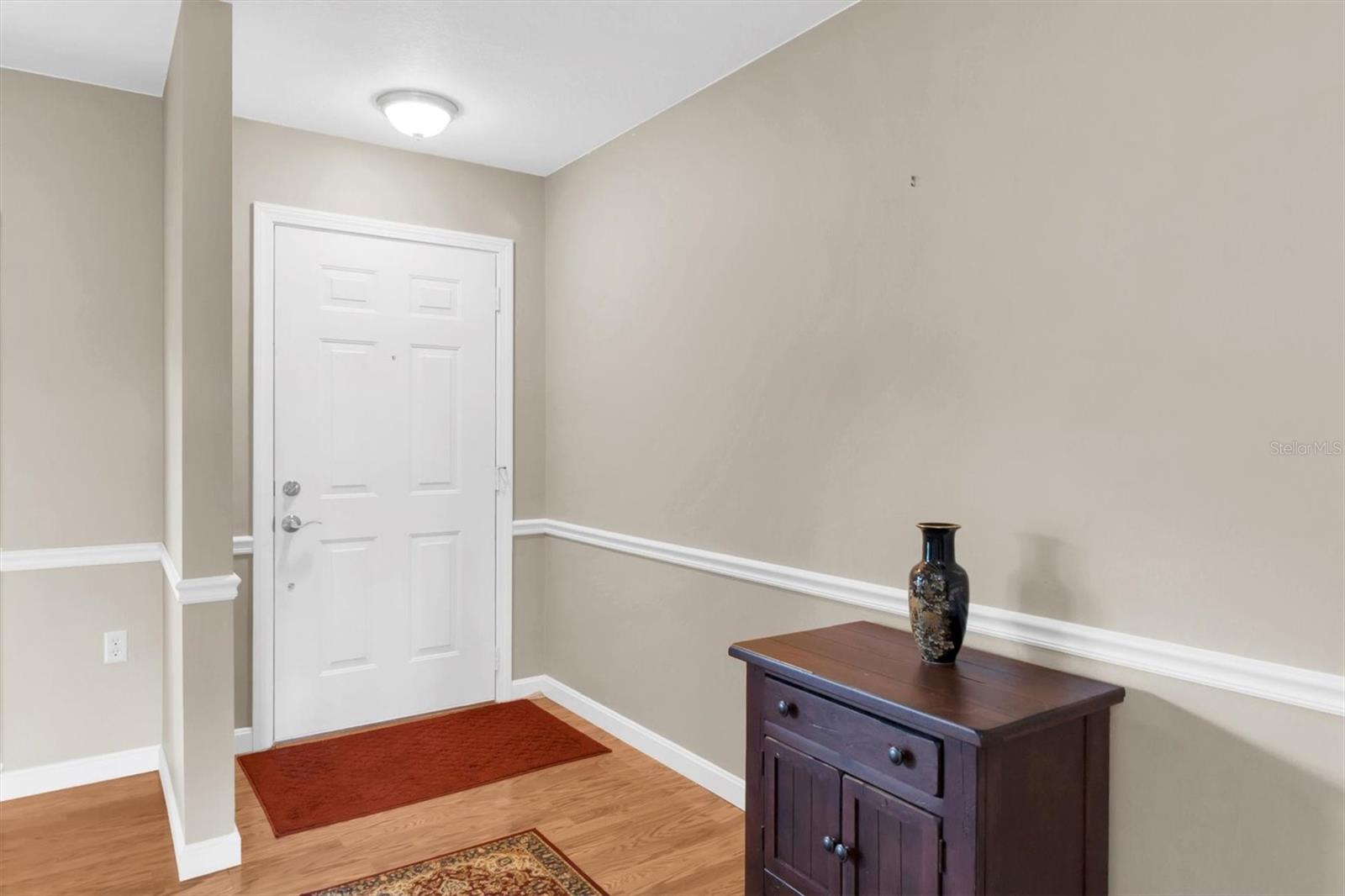 Listing photo id 1 for 10689 Fallen Leaf Lane