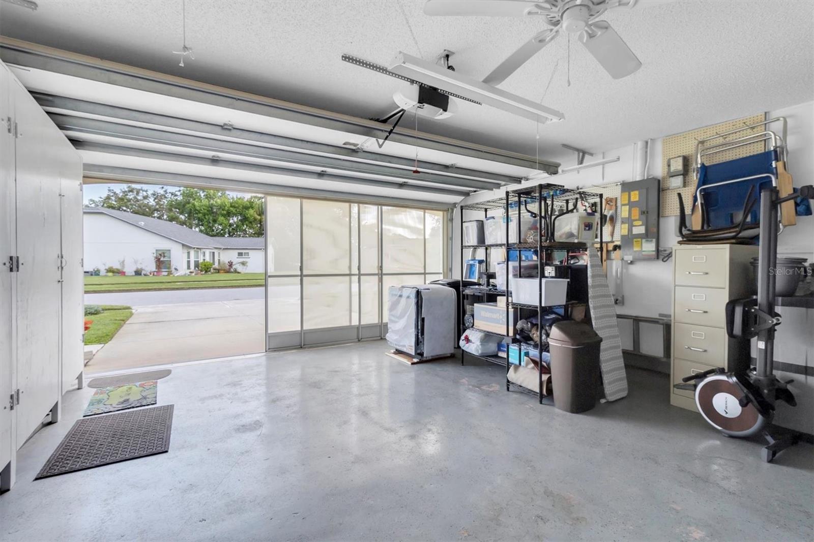 Listing photo id 28 for 10689 Fallen Leaf Lane