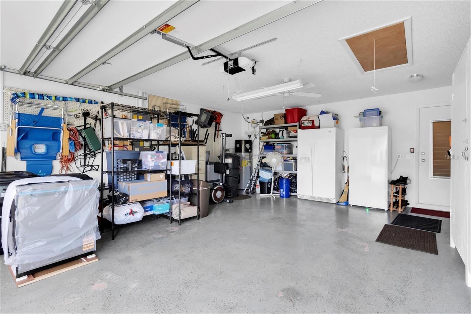 Listing photo id 29 for 10689 Fallen Leaf Lane