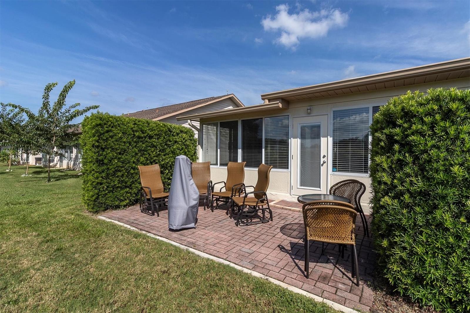 Listing photo id 39 for 10689 Fallen Leaf Lane