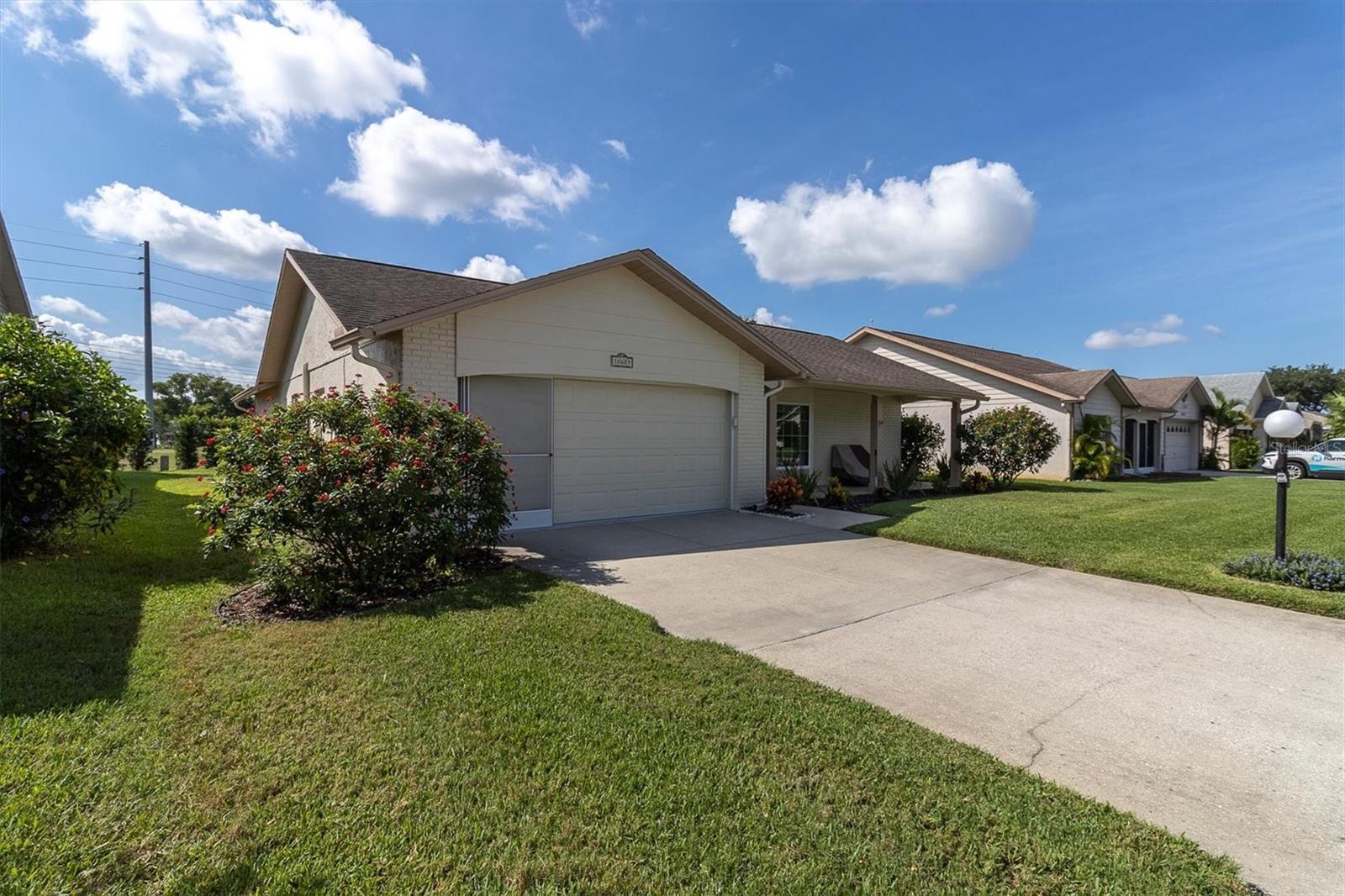 Listing photo id 42 for 10689 Fallen Leaf Lane