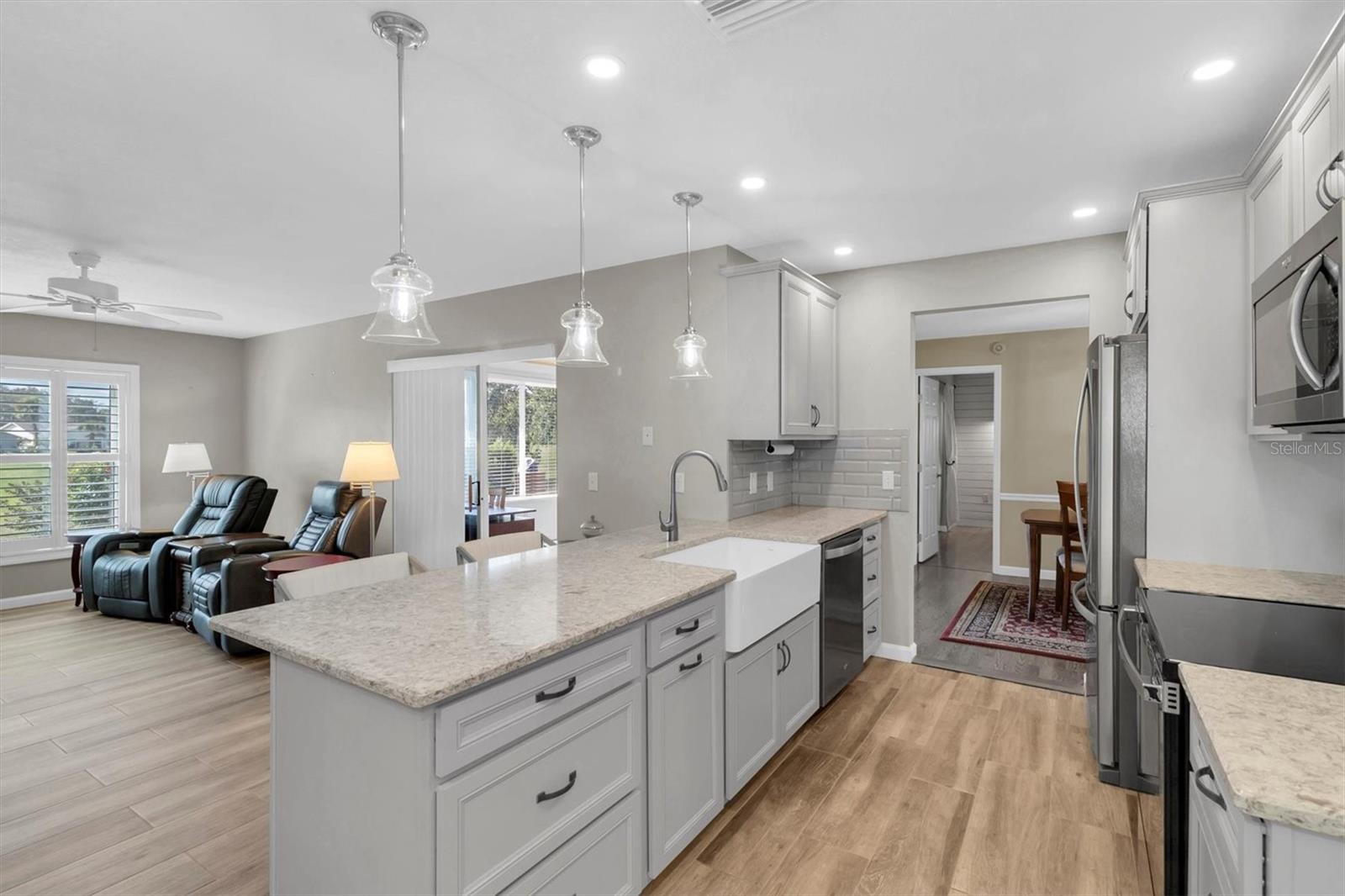 Listing photo id 6 for 10689 Fallen Leaf Lane